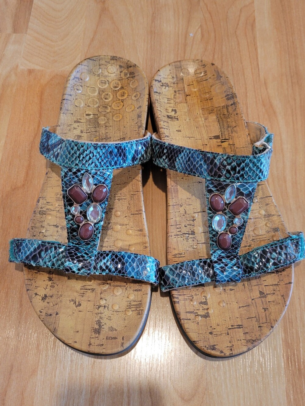 Vionic Viviana Teal Snakeskin Jeweled Slide Orthotic Sandals Size 10